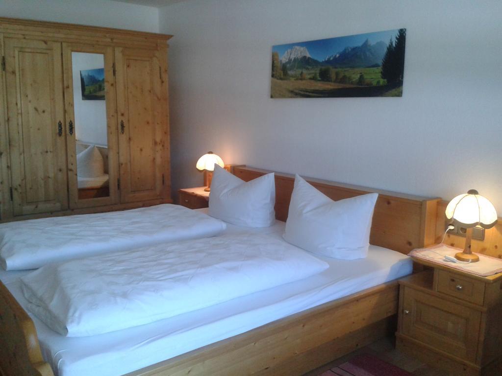 Gaestehaus Attenhauser Unterammergau Buitenkant foto
