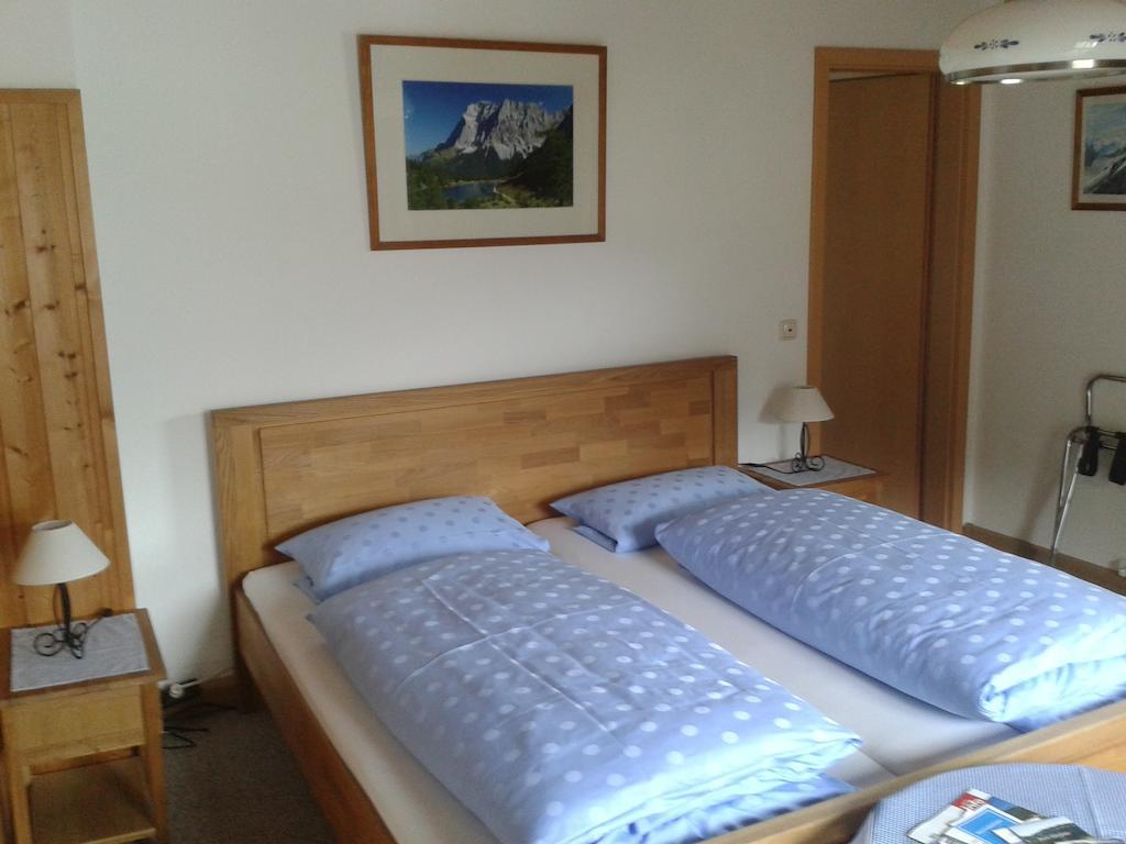 Gaestehaus Attenhauser Unterammergau Kamer foto
